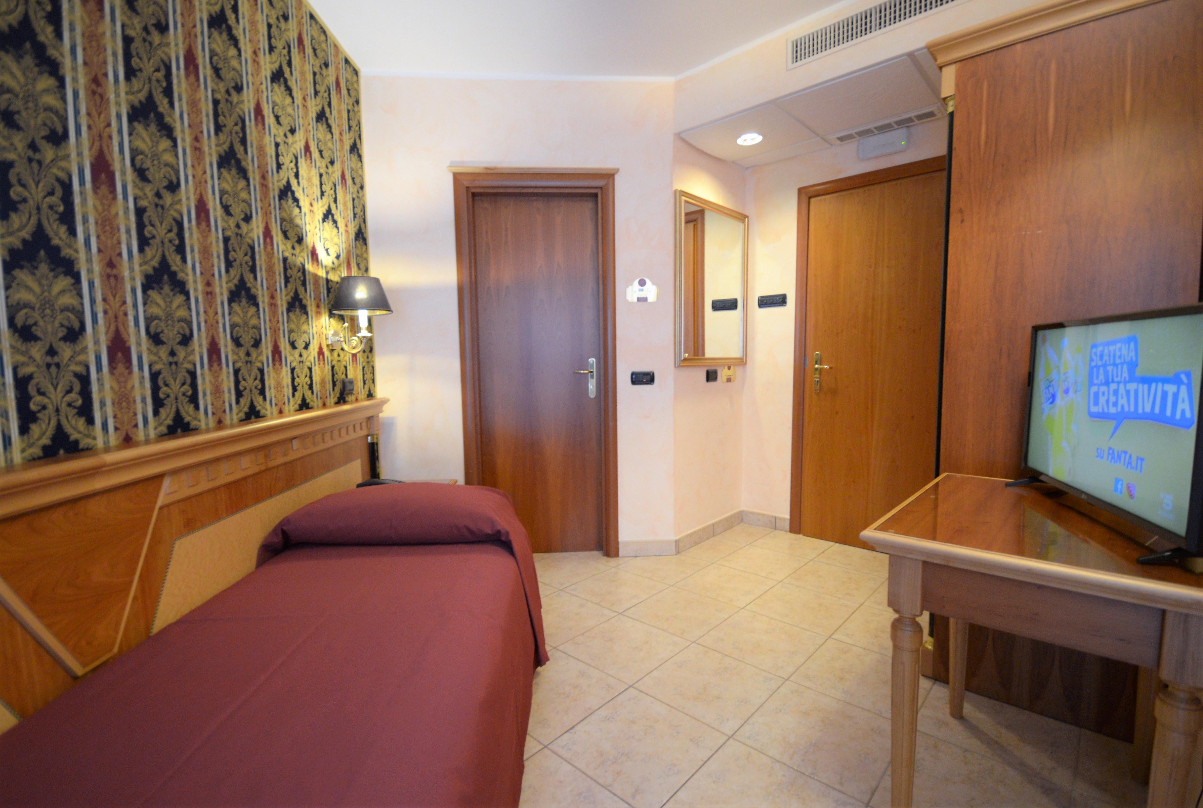 San Giovanni Rotondo Palace - Alihotels Esterno foto